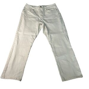 D. Jeans Woman’s Straight Leg White Jeans